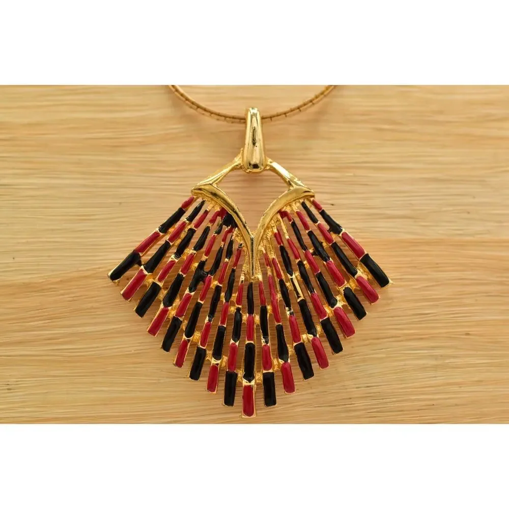 Vintage Pendant Necklace Red Black Enamel Gold Tone Chain Chunky 1980s BinBD